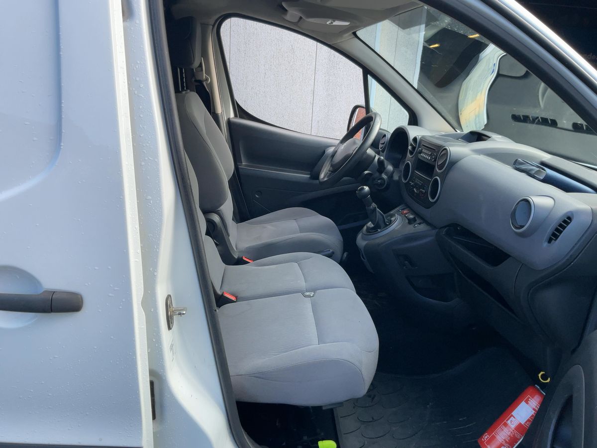 Peugeot Partner 2015 — photo 19