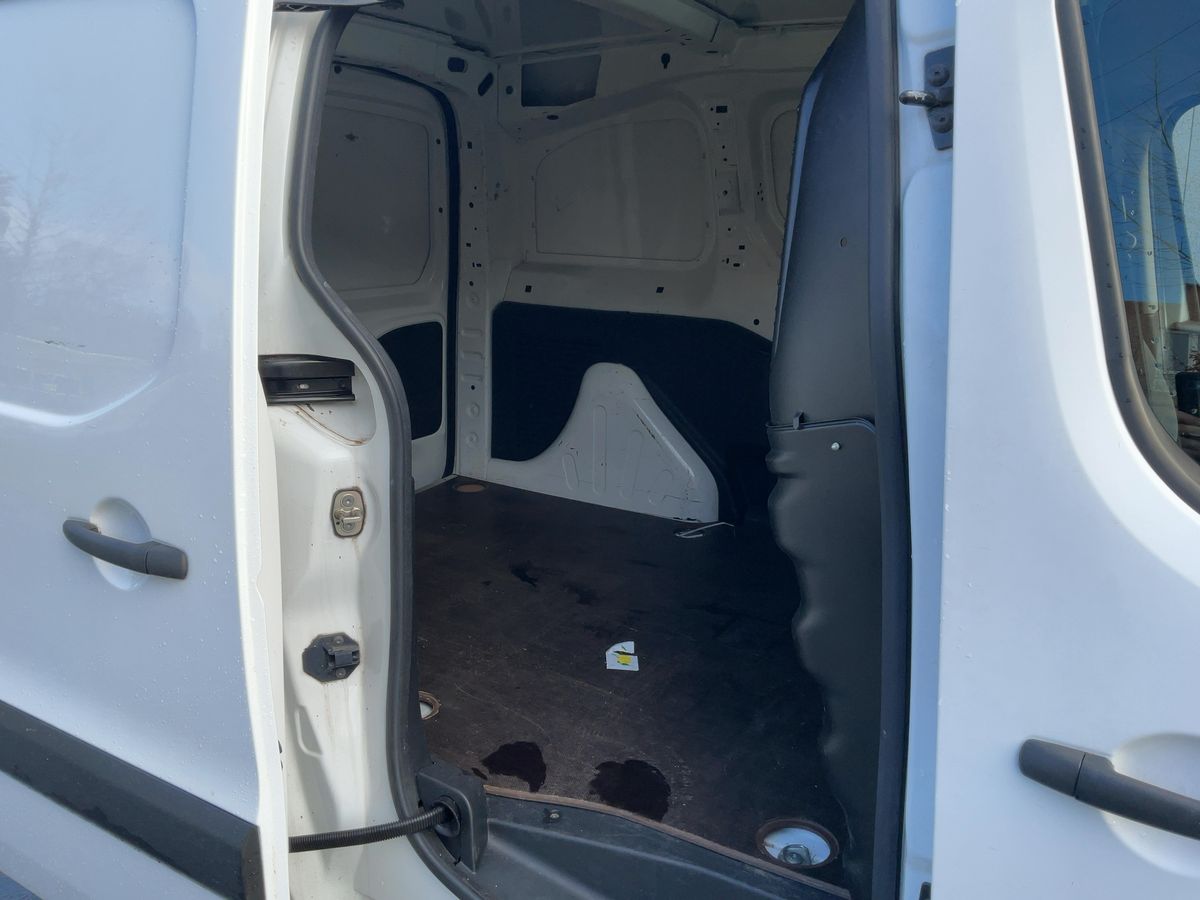 Peugeot Partner 2015 — photo 22
