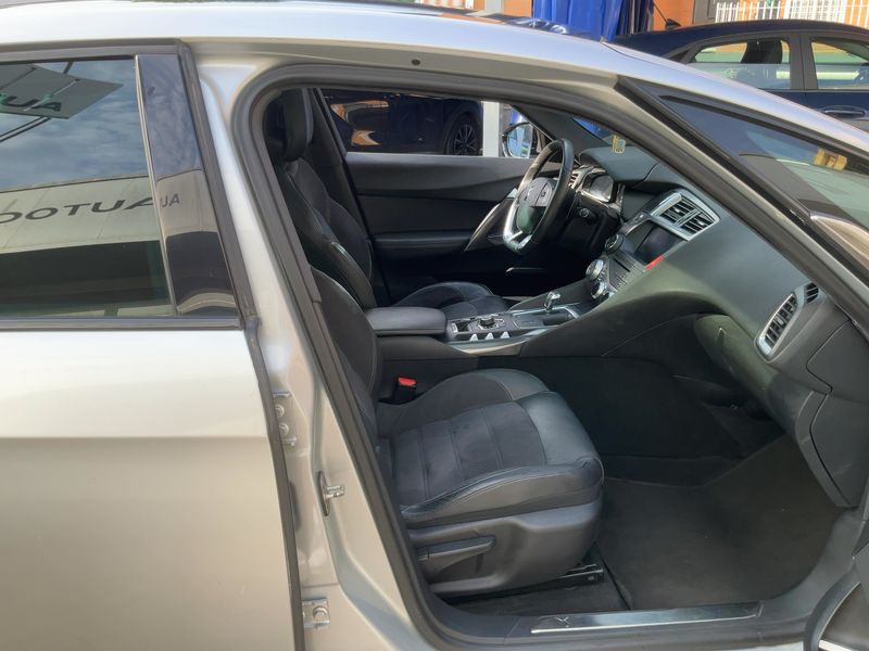 Citroen DS5 1.6 HDi Business — zdjęcie 11