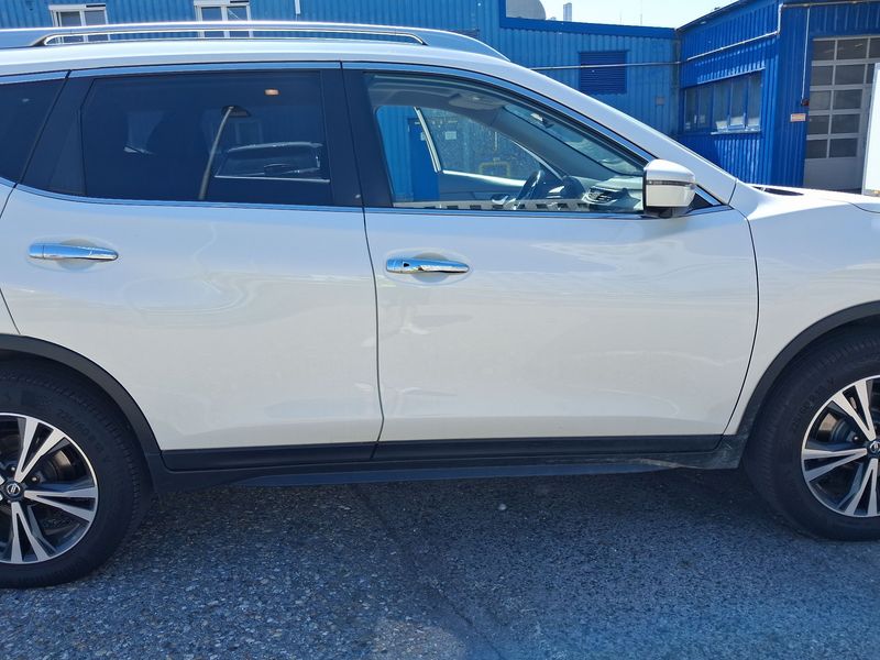 Nissan X-Trail 2.0 dCi N-Connecta 4x4 — zdjęcie 7