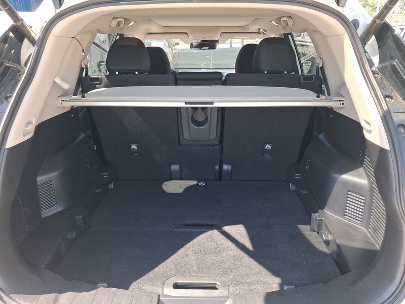 Nissan X-Trail 2.0 dCi N-Connecta 4x4 — zdjęcie 10