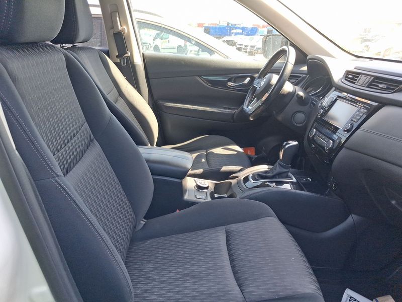 Nissan X-Trail 2.0 dCi N-Connecta 4x4 — zdjęcie 11