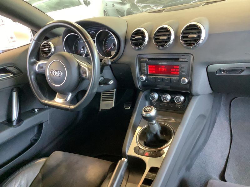 Audi TT 1.8 TFSI Roadster — zdjęcie 12