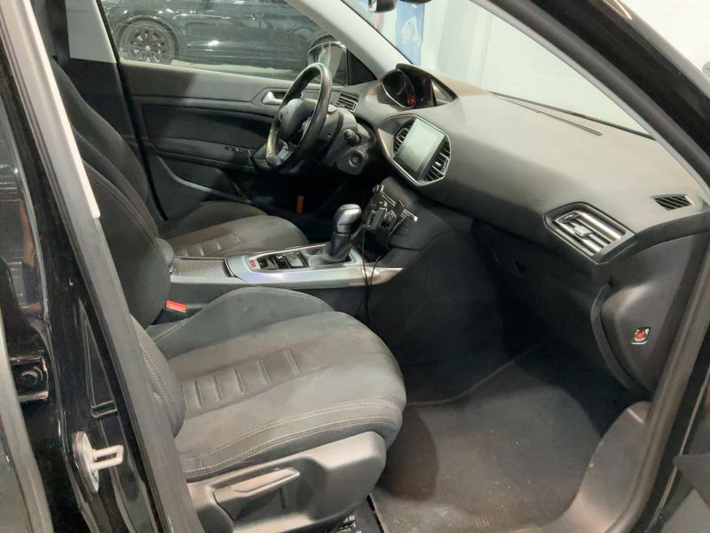 Peugeot 308 2.0 Blue-HDi Business-Line 2014 – снимка 16