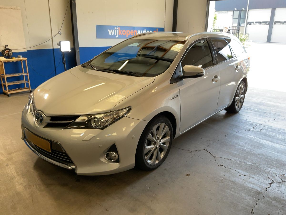 Toyota Auris 2015