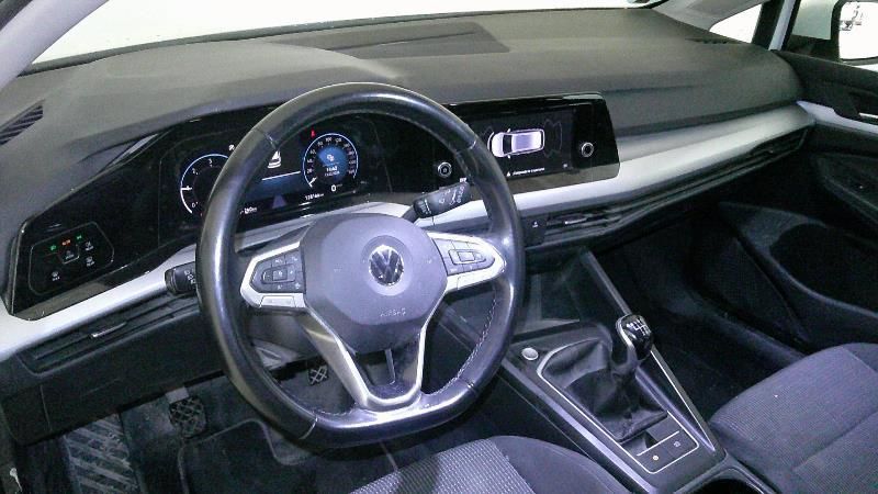 Volkswagen Golf VIII 2.0 TDI — zdjęcie 9