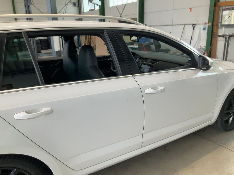 Skoda Octavia 2.0 TDI RS — zdjęcie 7