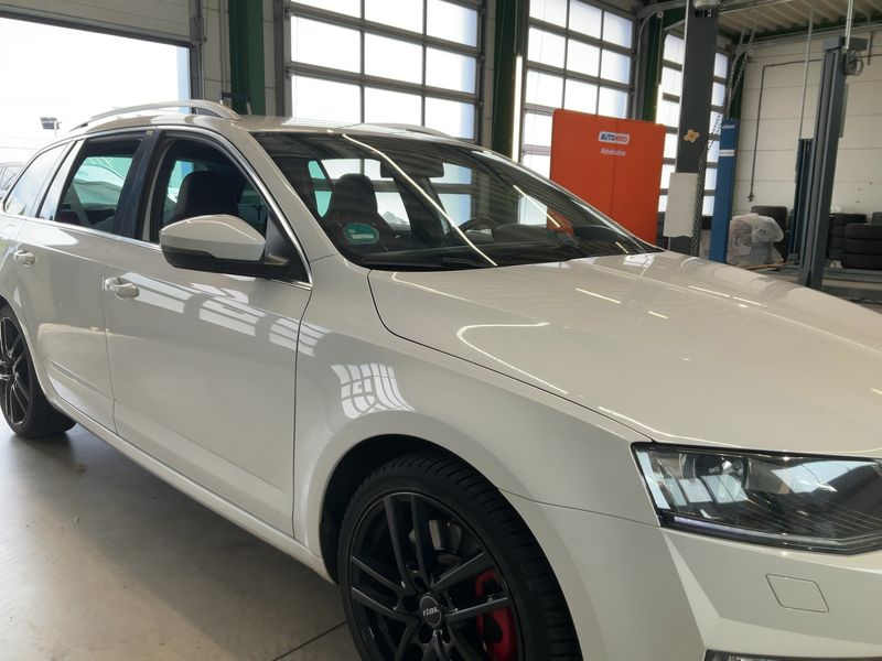 Skoda Octavia 2.0 TDI RS — zdjęcie 8