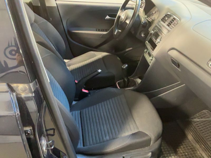 Volkswagen Polo 1.2 TSI Comfortline 2013 – снимка 16