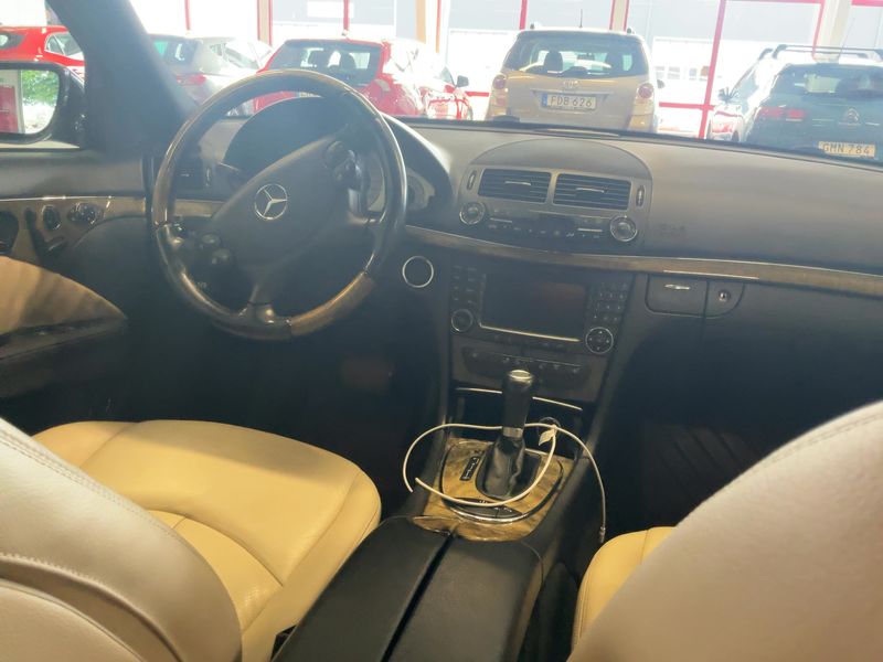 Mercedes-Benz E-Klasse E 500 Avantgarde — zdjęcie 12