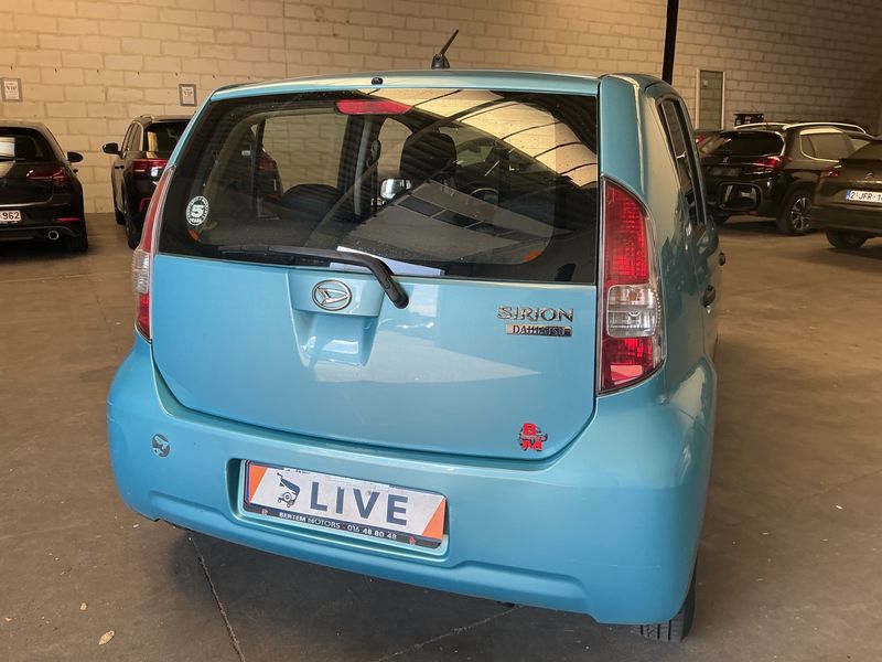Daihatsu Sirion 1.0 — zdjęcie 2