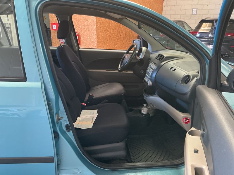 Daihatsu Sirion 1.0 — zdjęcie 3
