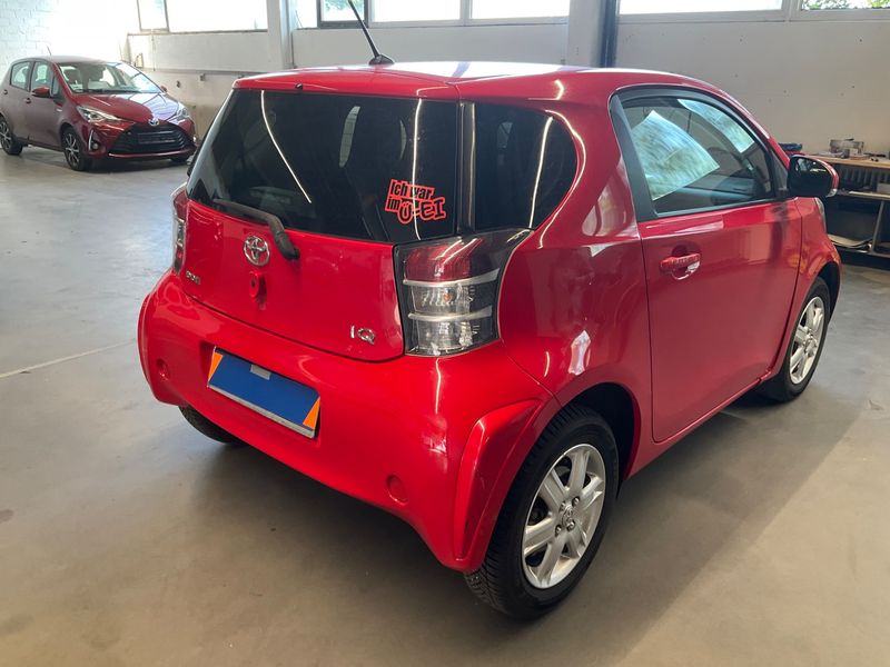 Toyota iQ 1.0 VVT-i — zdjęcie 2