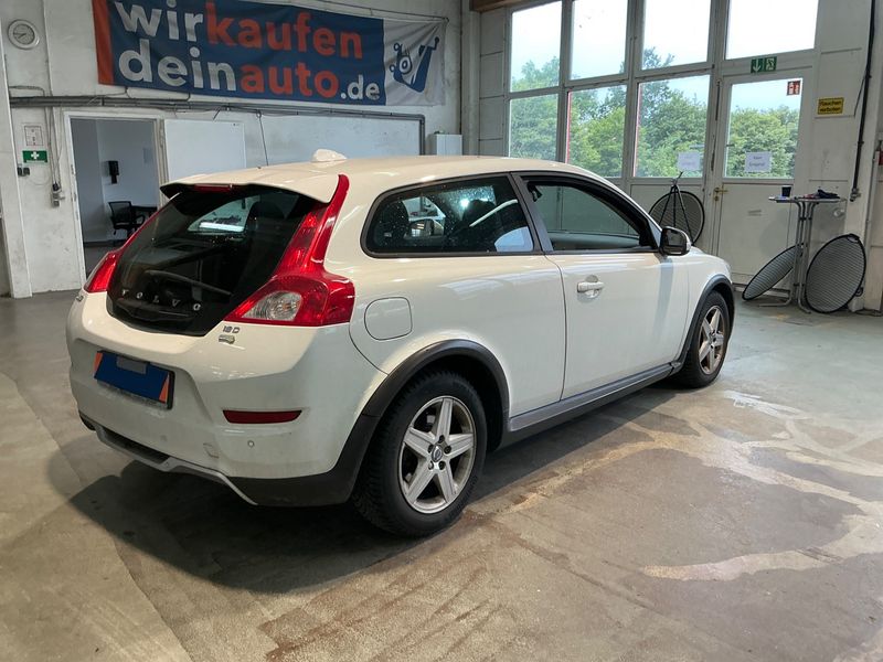 Volvo C30 1.6 DRIVe Momentum — zdjęcie 2