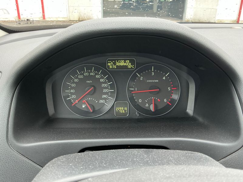 Volvo C30 1.6 DRIVe Momentum — zdjęcie 4