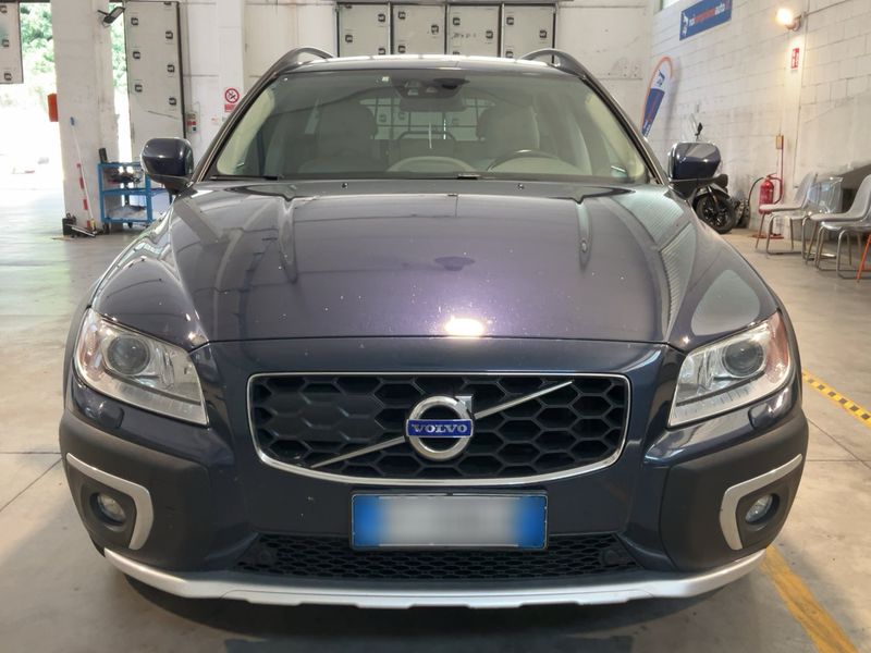 Volvo XC70 2.4 D4 Summum AWD — zdjęcie 9