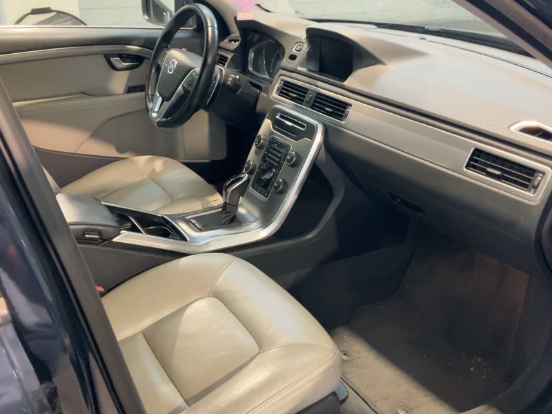 Volvo XC70 2.4 D4 Summum AWD — zdjęcie 11