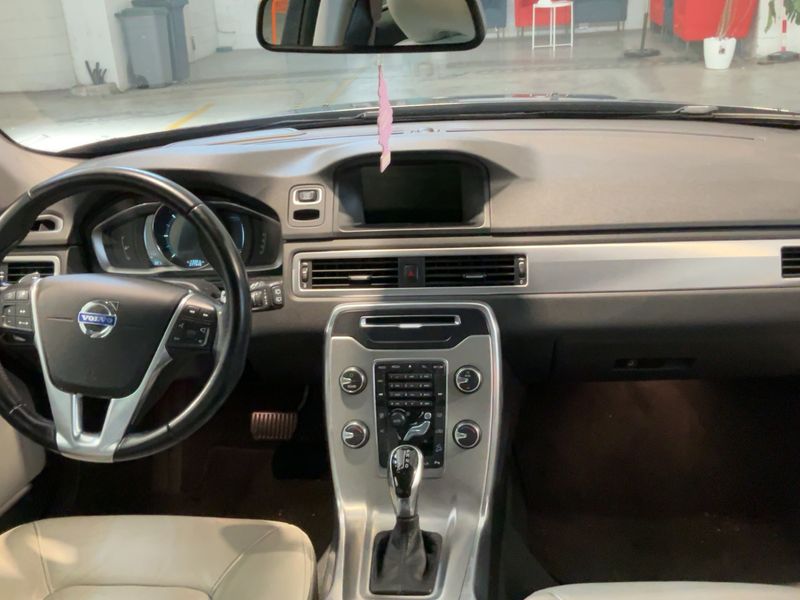 Volvo XC70 2.4 D4 Summum AWD — zdjęcie 12