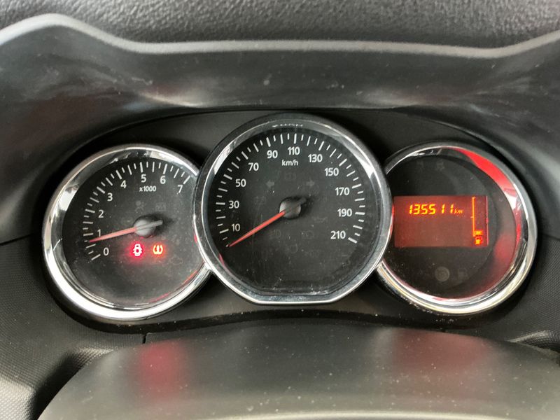 Dacia Duster 1.5 dCi Ambiance 4x2 2015 – снимка 18
