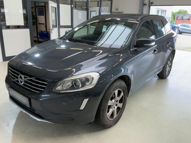 Volvo XC60 2.0 D4 Momentum 2WD
