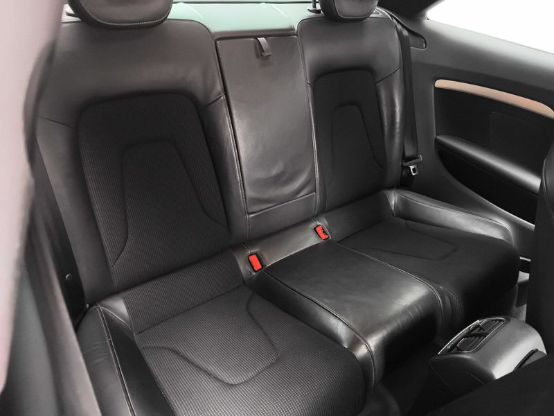 Audi A5 2.0 TDI — zdjęcie 13