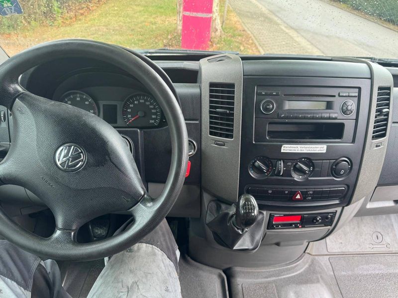 Volkswagen Crafter 2.5 TDI DPF Kasten 35 mittlerer Radstand mit Hochdach — zdjęcie 11