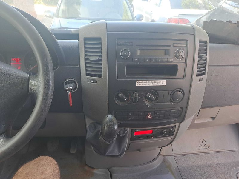 Volkswagen Crafter 2.5 TDI DPF Kasten 35 mittlerer Radstand mit Hochdach — zdjęcie 13