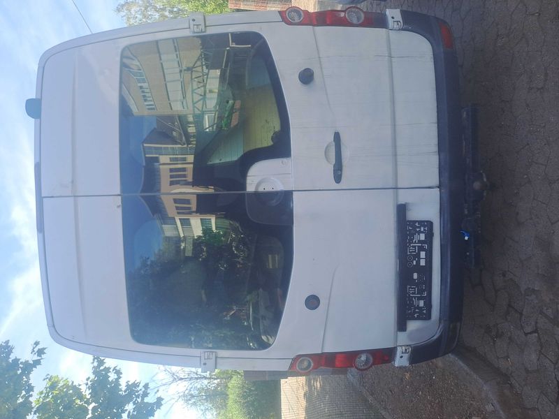 Volkswagen Crafter 2.5 TDI DPF Kasten 35 mittlerer Radstand mit Hochdach — zdjęcie 4