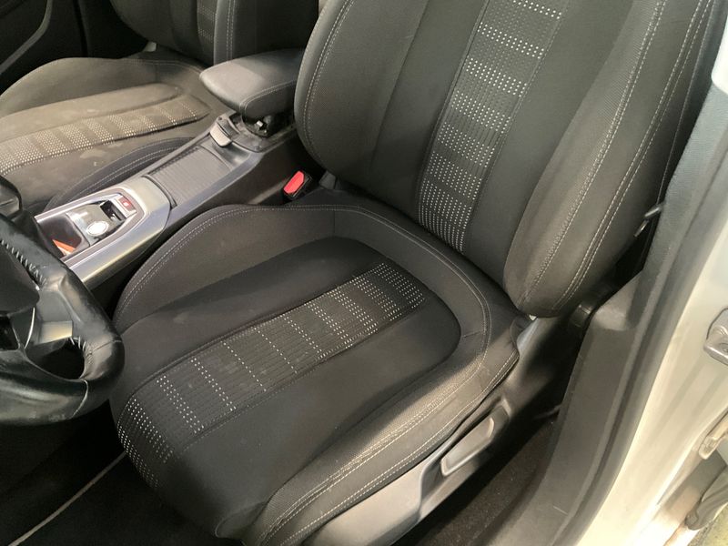 Peugeot 308 1.2 e-THP Allure 2017 – снимка 25