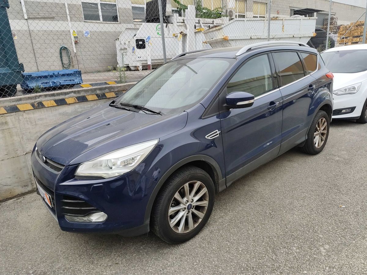Ford Kuga 2015 — photo 1