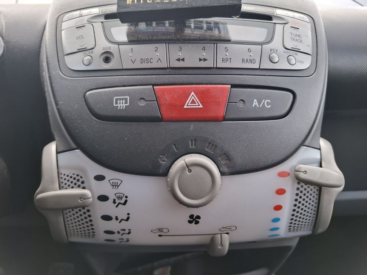 Citroen C1 2010 — photo 23