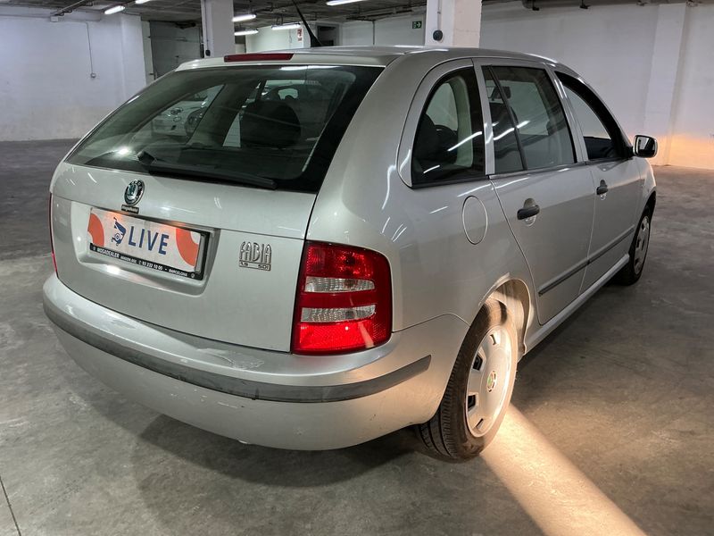 Skoda Fabia 1.9 SDI Comfort — zdjęcie 2