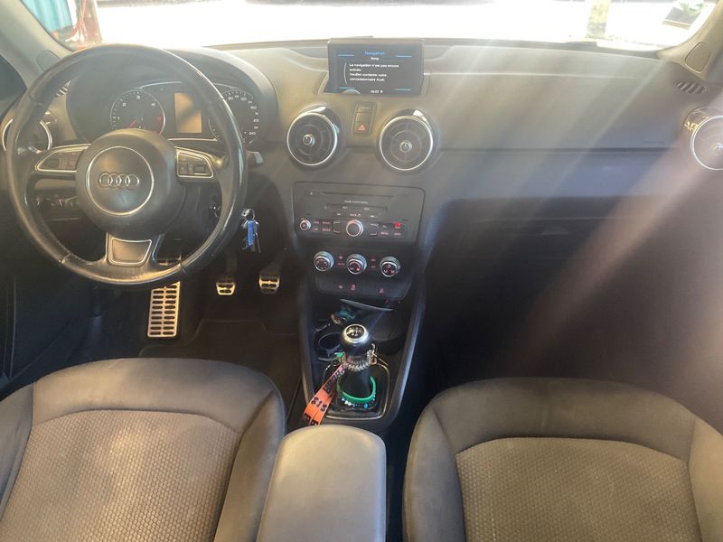 Audi A1 Sportback 1.6 TDI S line edition 2014 – снимка 17