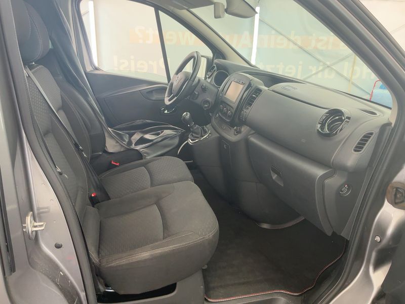 Opel Vivaro 1.6 CDTI Biturbo Combi L1H1 2,7t — zdjęcie 11