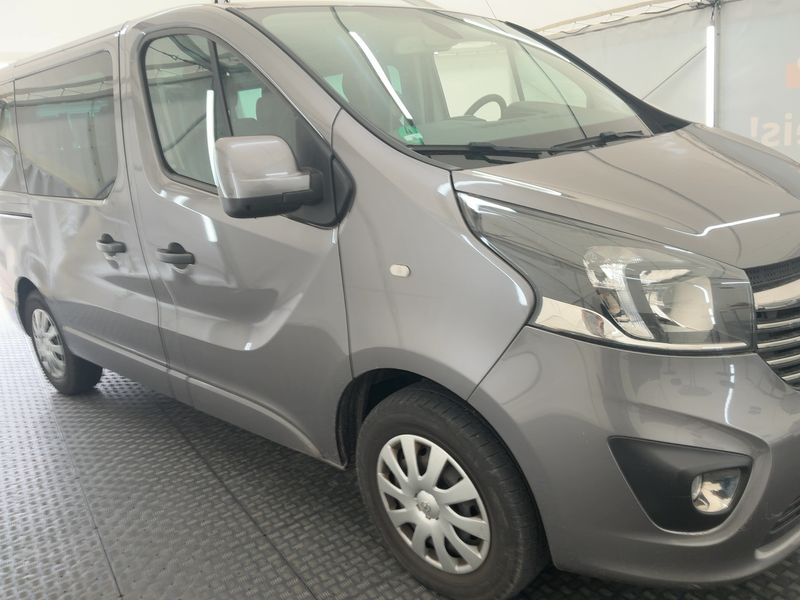 Opel Vivaro 1.6 CDTI Biturbo Combi L1H1 2,7t — zdjęcie 8