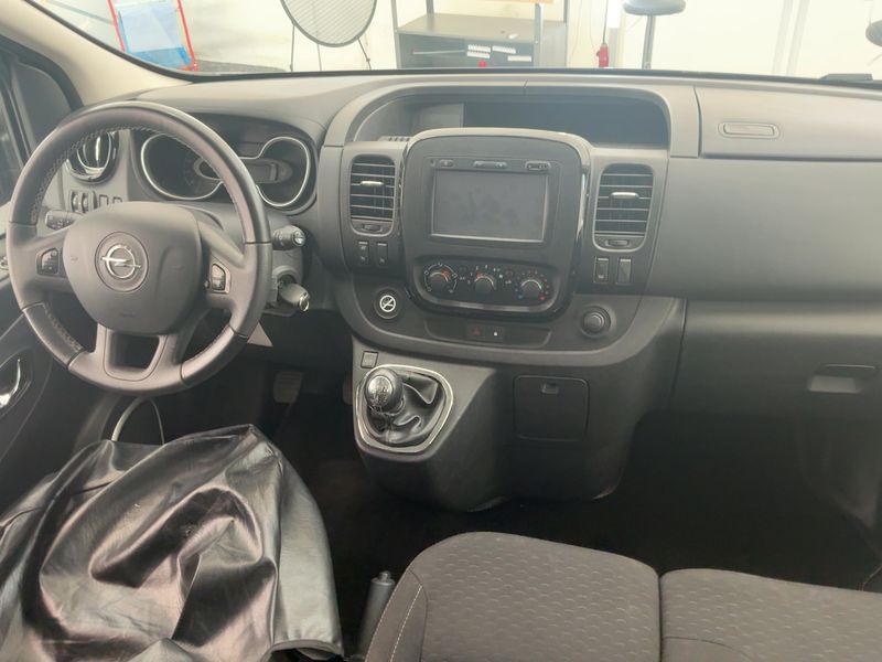Opel Vivaro 1.6 CDTI Biturbo Combi L1H1 2,7t — zdjęcie 12