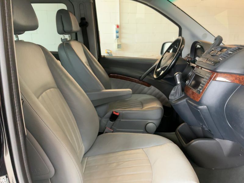 Mercedes-Benz Viano 3.0 CDI lang BlueEfficiency Ambiente Edition — zdjęcie 11