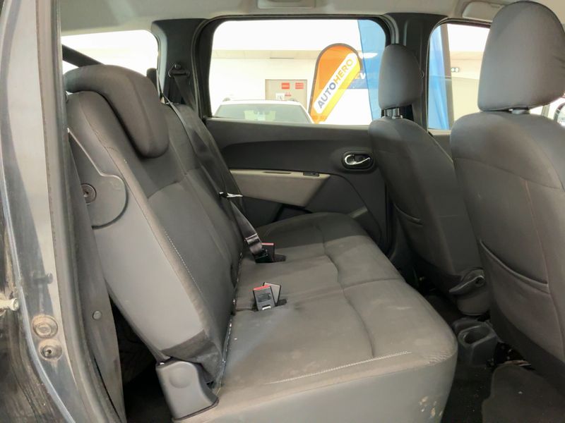 Dacia Lodgy 1.5 dCi Diesel Prestige — zdjęcie 14