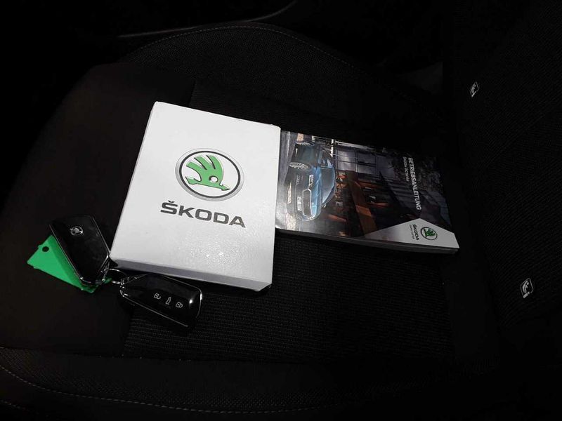 Skoda Octavia 2.0 TDI Sportline 2022 – снимка 22