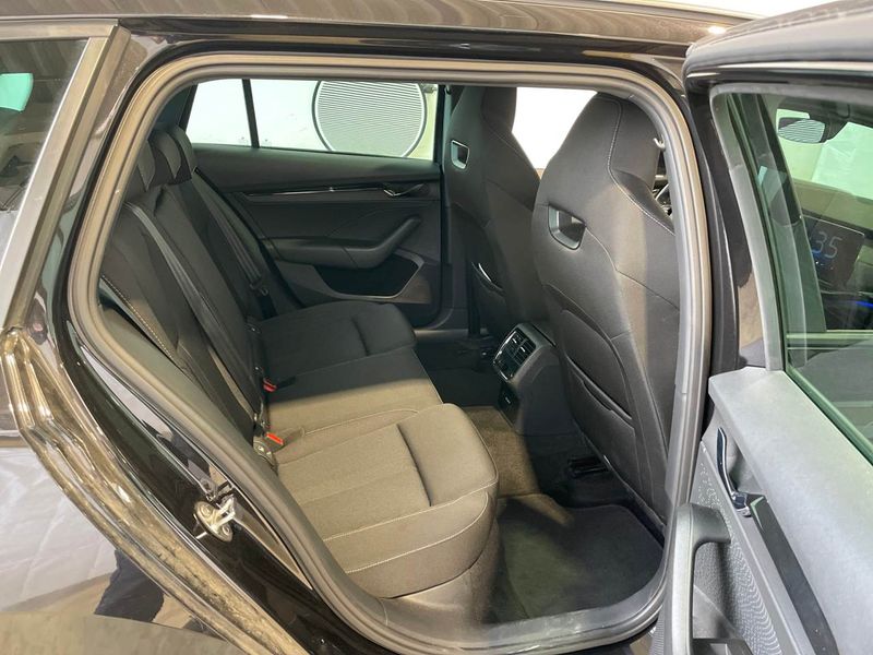 Skoda Octavia 2.0 TDI Sportline 2022 – снимка 9
