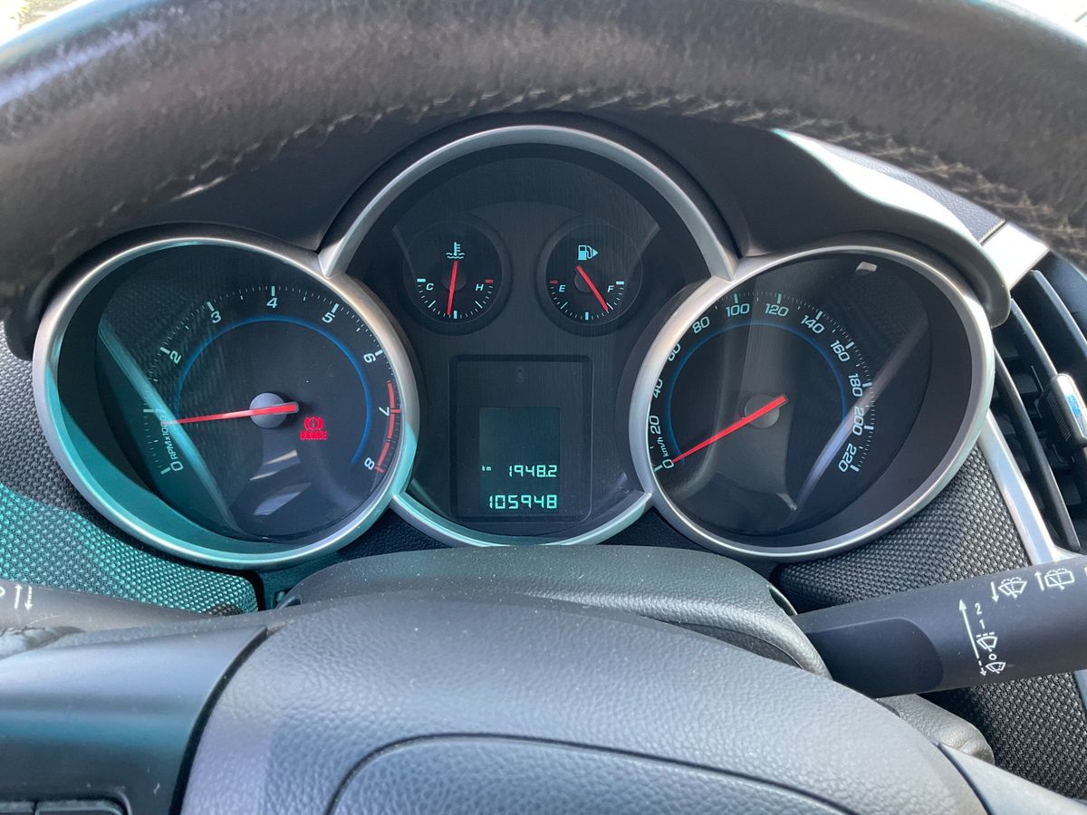 Chevrolet Cruze 1.6 LS