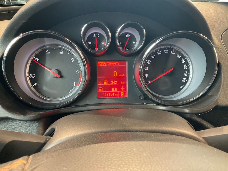 Opel Insignia Sports Tourer 2.0 CDTI Innovation — zdjęcie 13