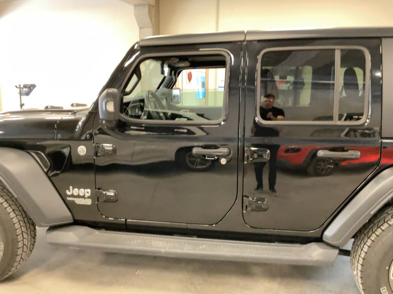 Jeep Wrangler Unlimited 2.2 CRDi Sport — zdjęcie 4