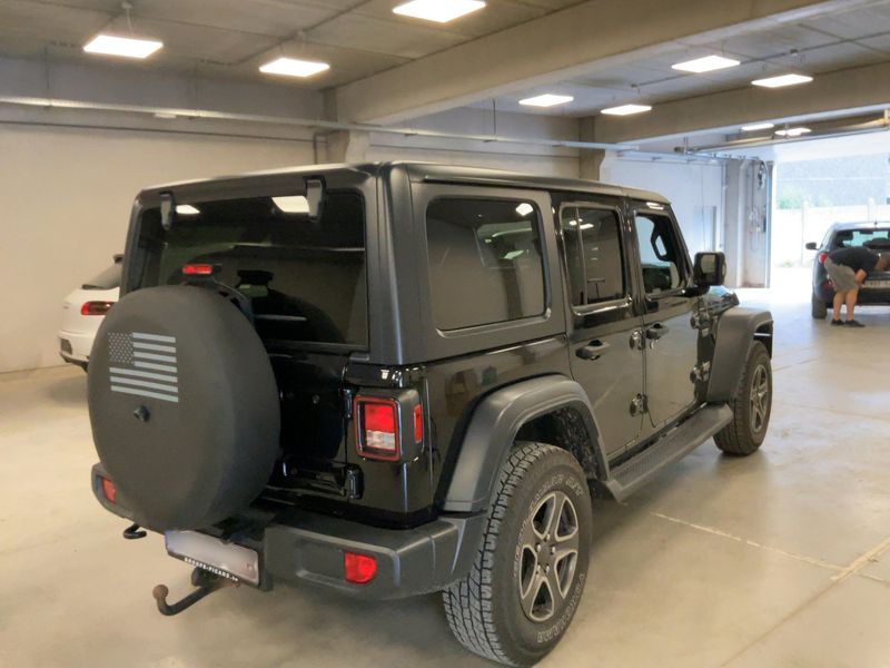 Jeep Wrangler Unlimited 2.2 CRDi Sport — zdjęcie 6
