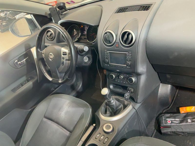 Nissan Qashqai+2 1.6 dCi I-Way 4x4 — zdjęcie 12