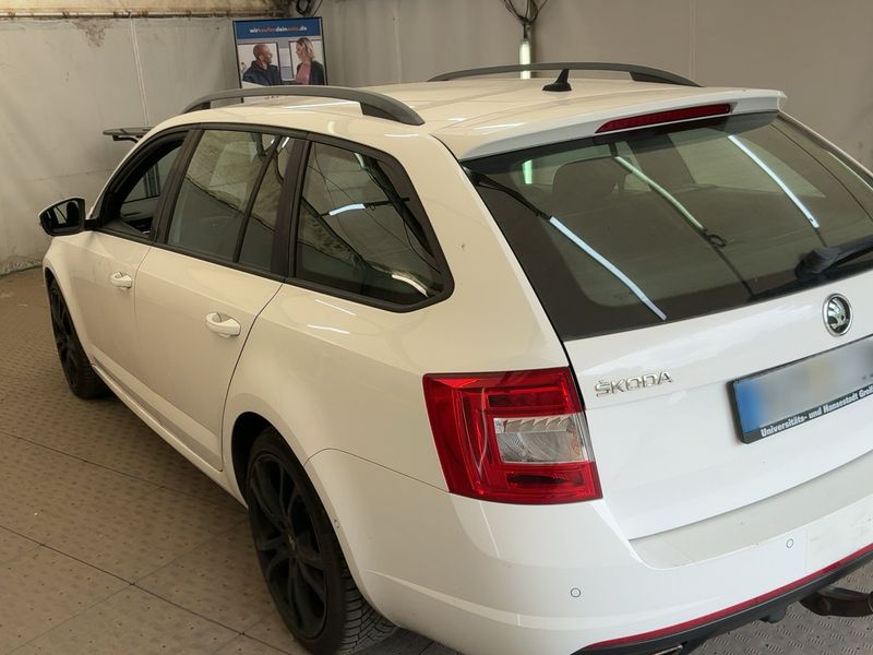 Skoda Octavia 2.0 TDI RS — zdjęcie 3