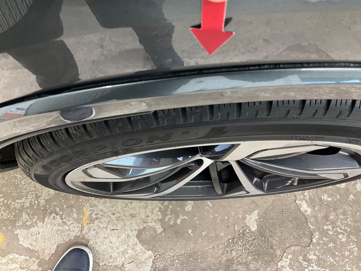 Audi SQ7 2019 — photo 23