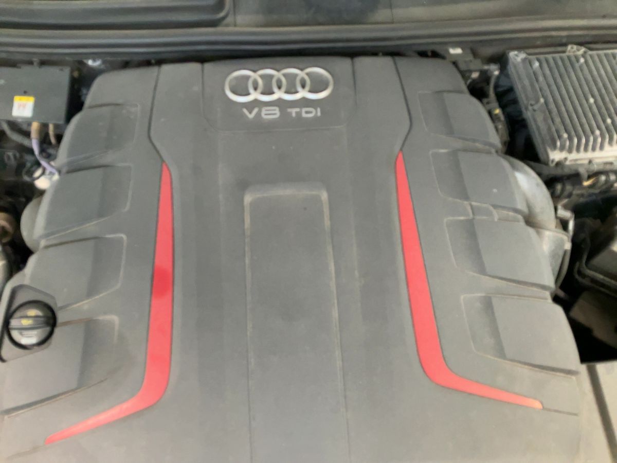Audi SQ7 2019 — photo 29