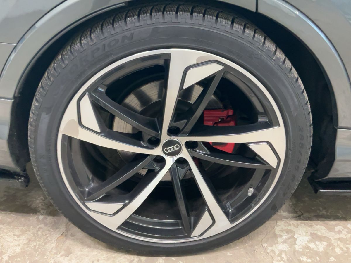 Audi SQ7 2019 — photo 10