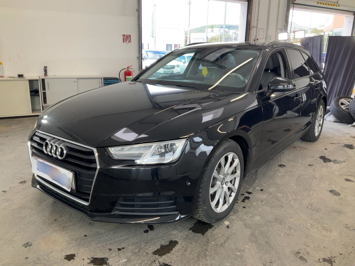 Audi A4 2017 — photo 1
